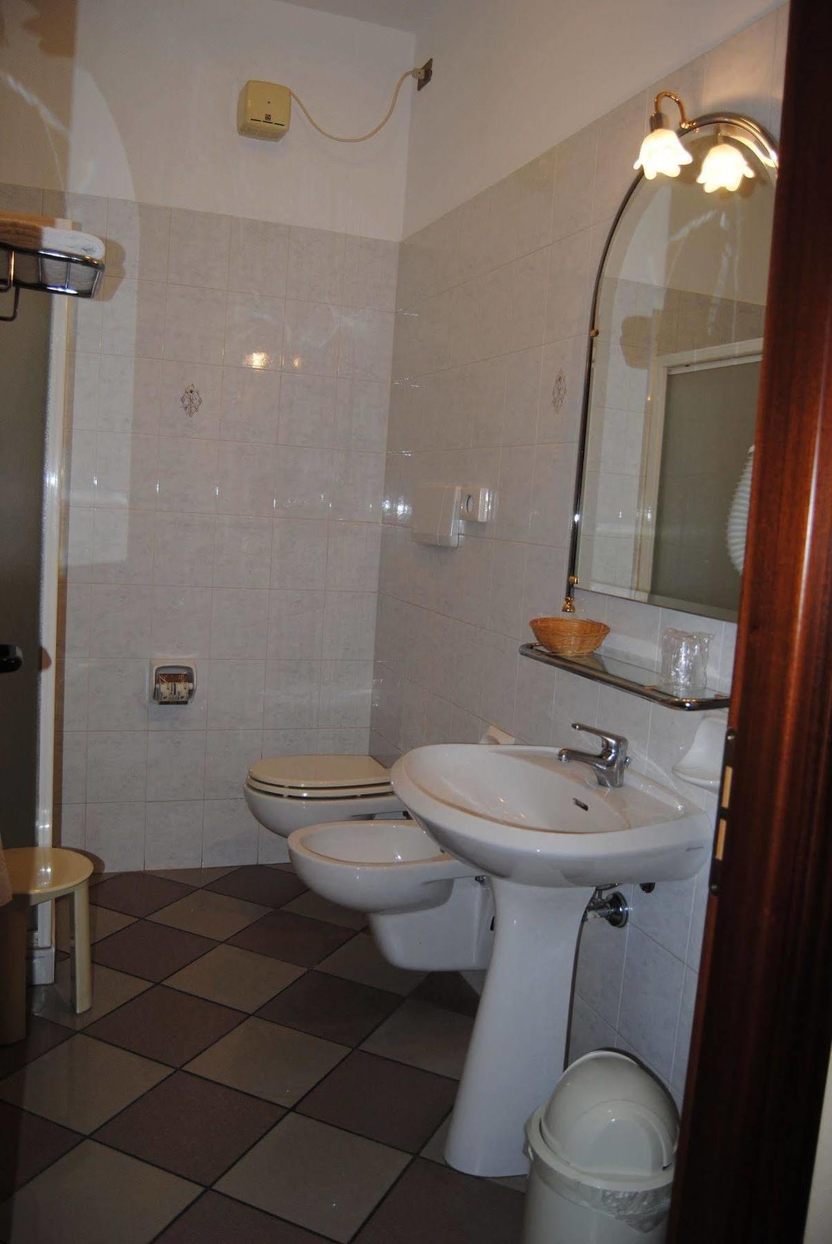 Hotel La Fenice Формиджине Экстерьер фото